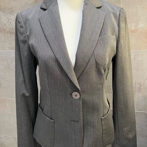 Armani Collezioni Grey Wool / Silk Blazer in Size 4 (in dry clean garment bag)